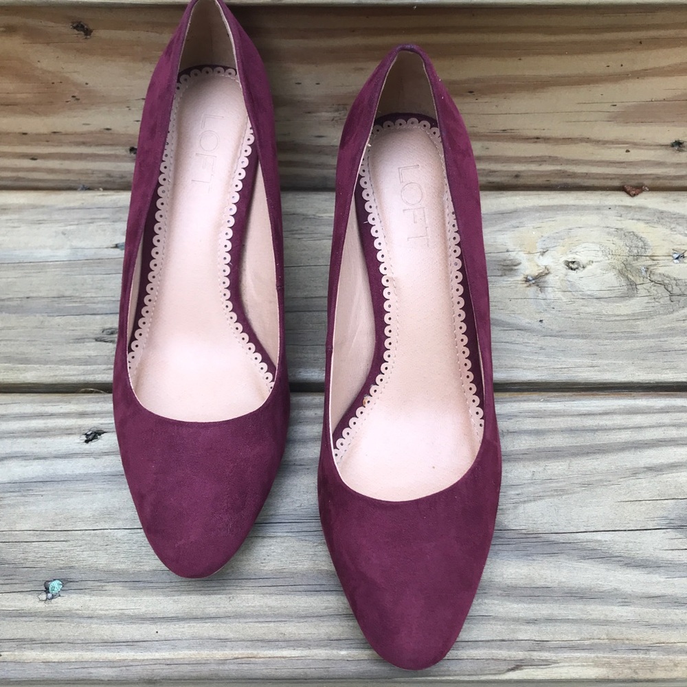 LOFT Suede Burgandy Rose Heels Sz 8